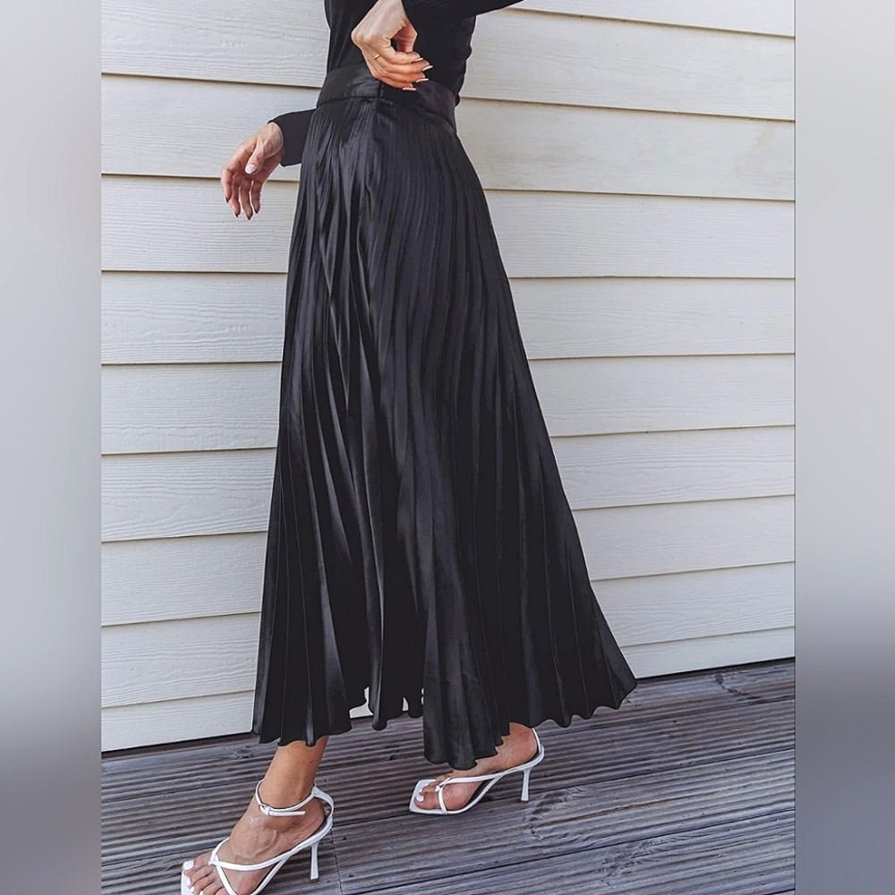 New Luxe Pleated Flowy Long Midi Skirt Black - Picture 3 of 9